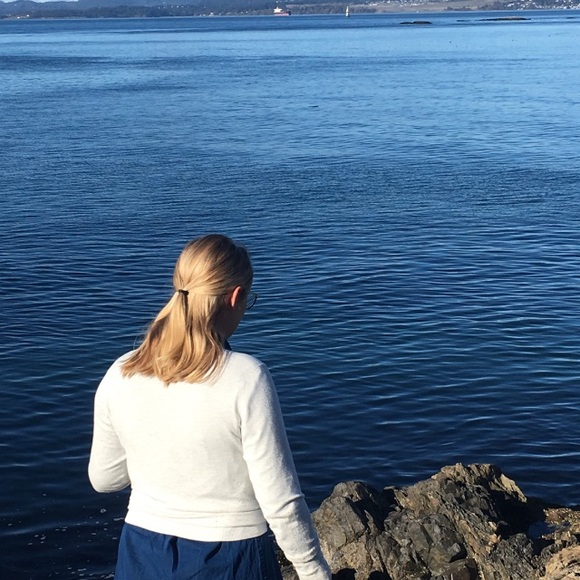 Meet your Posher, Claire - Picture 1 of 1